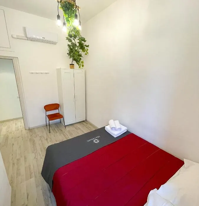 Dea Dreams APARTMENT Lodi Wi-Fi Metro a 2 passi-1